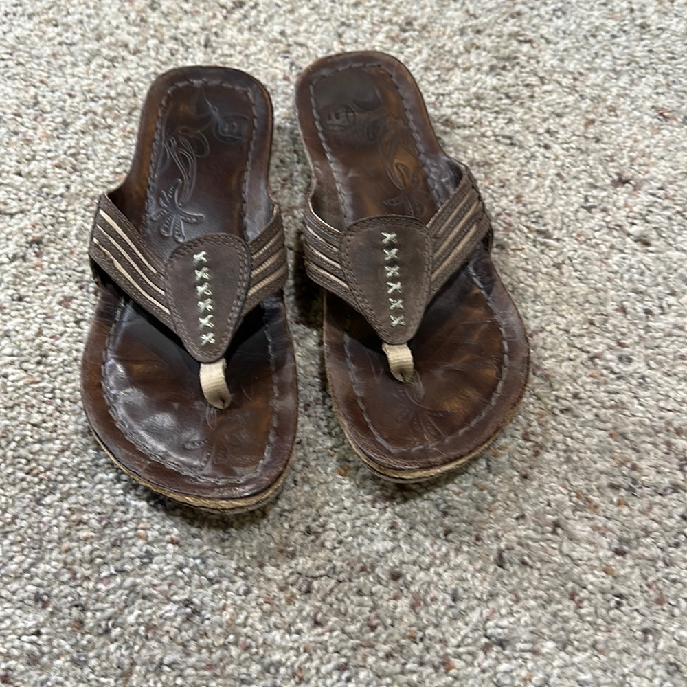 Merrell sandals size 8